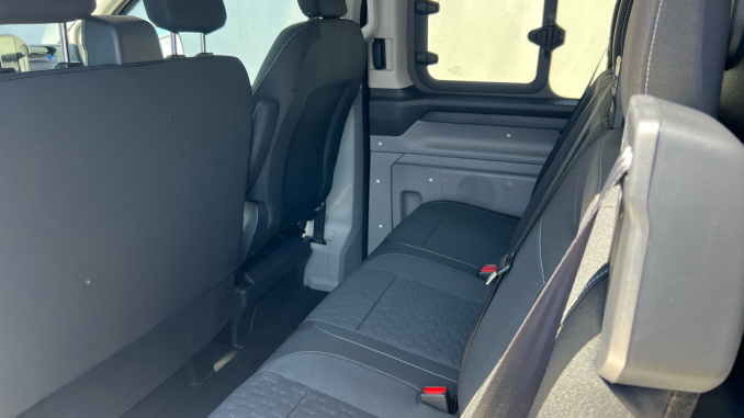Ford Transit Custom 320 L1 Diesel Fwd 2.0 EcoBlue 170ps H1 Double Cab Van Limited Auto - Image 16